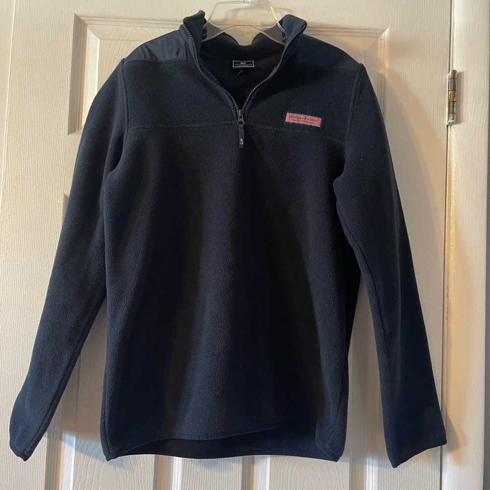 Used vineyard vines fleece pullover